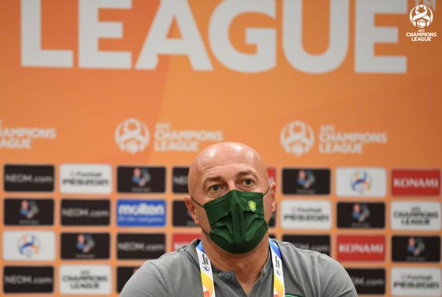 扬科维奇：球队中场表现还可以 后场防守需要提升