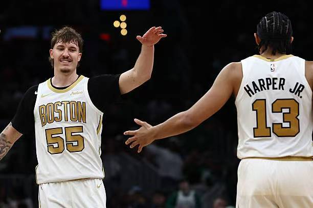 世界杯最佳射手-打出生涯最佳之战!凯尔特人侧翼新星有能力成为一名持球大核?